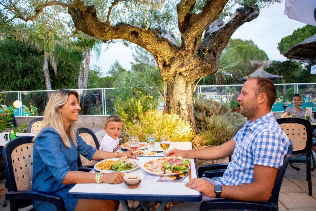 Chalets Met Buitenkeuken Op Camping Lei Suves - Joycasa Roquebrune-sur-Argens Exterior foto