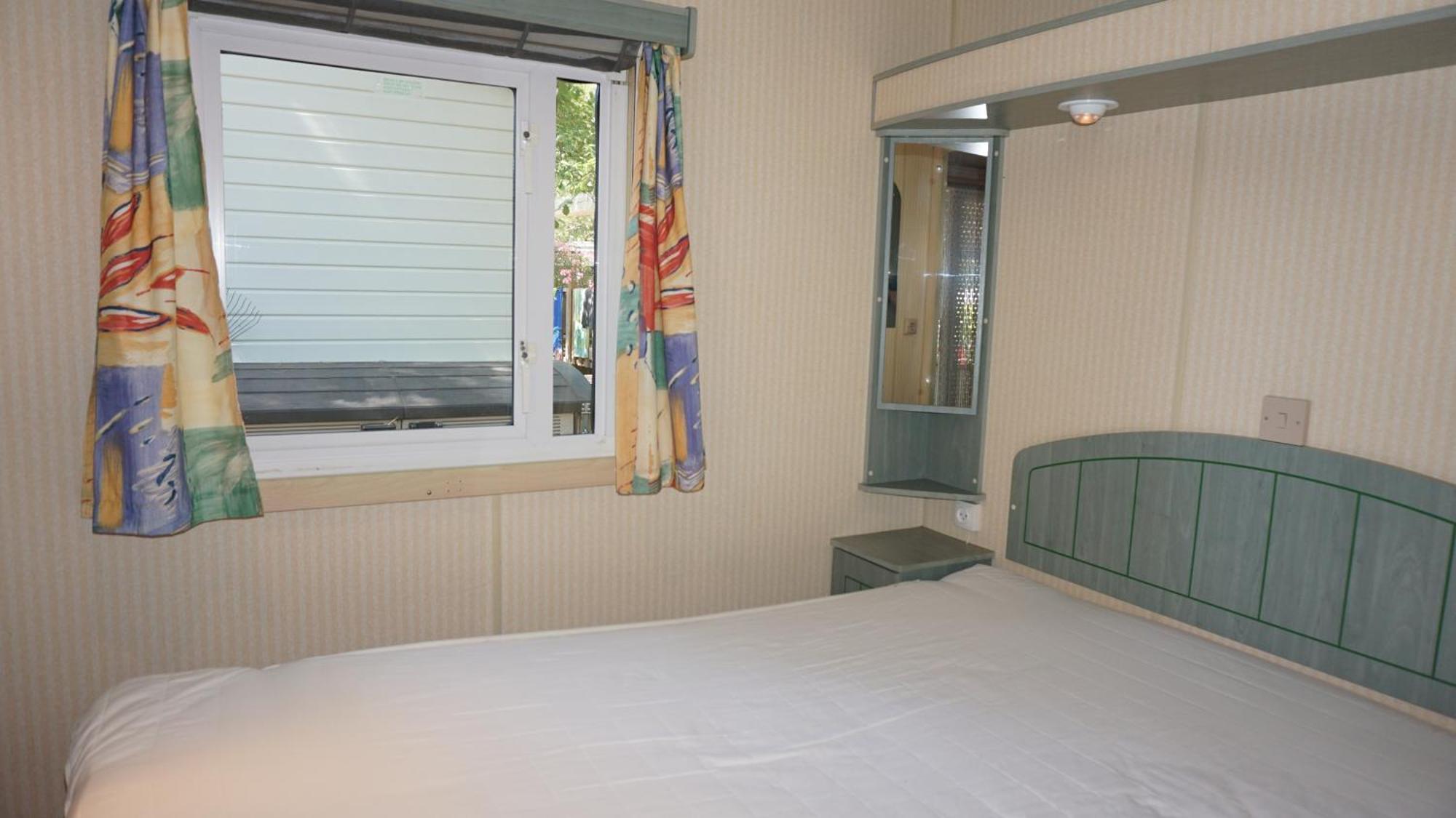 Chalets Met Buitenkeuken Op Camping Lei Suves - Joycasa Roquebrune-sur-Argens Quarto foto