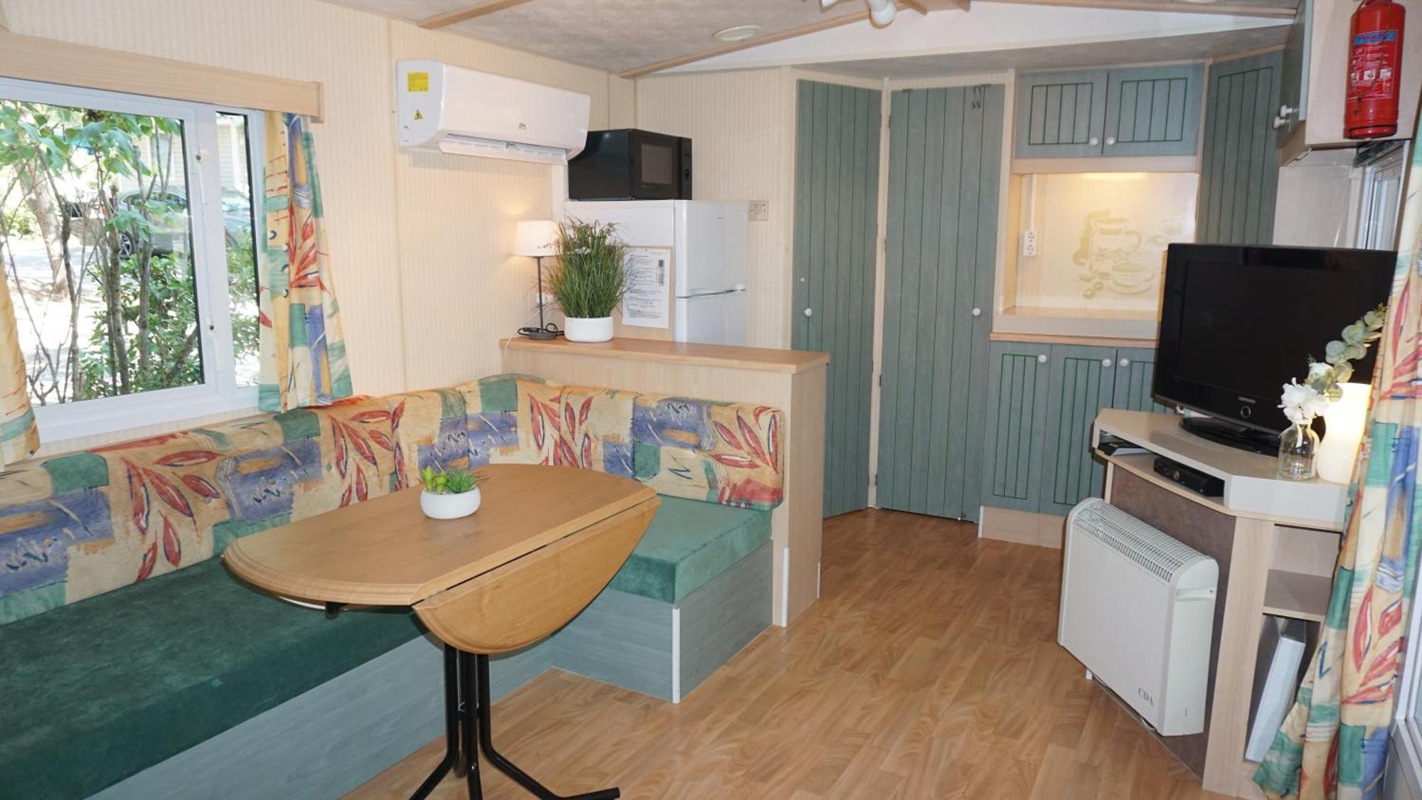 Chalets Met Buitenkeuken Op Camping Lei Suves - Joycasa Roquebrune-sur-Argens Quarto foto