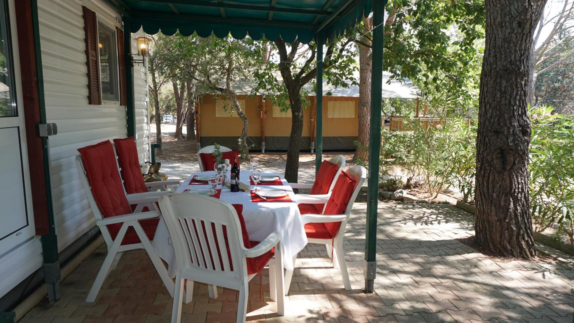 Chalets Met Buitenkeuken Op Camping Lei Suves - Joycasa Roquebrune-sur-Argens Quarto foto
